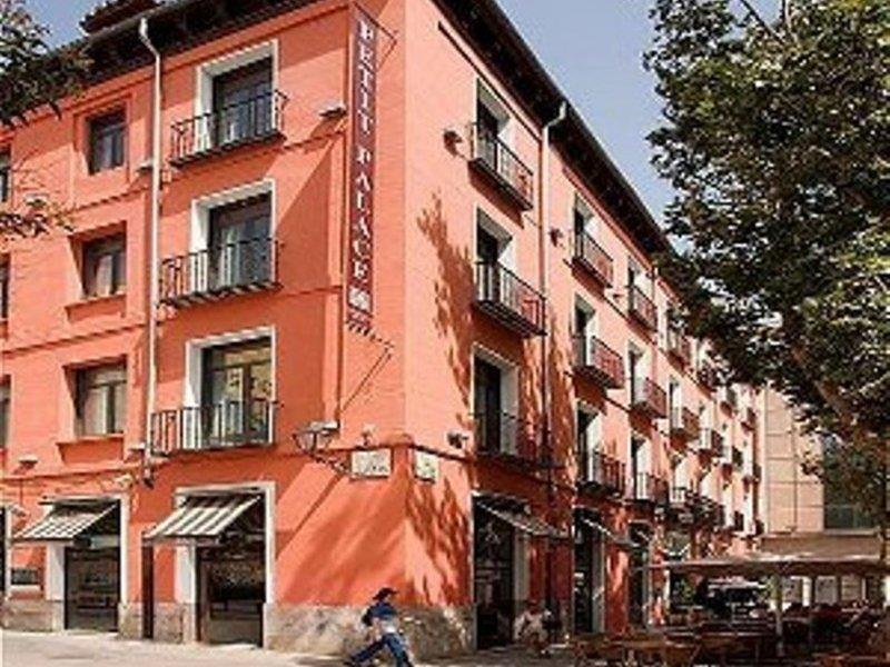 Petit Palace Plaza Del Carmen Madrid Exteriör bild